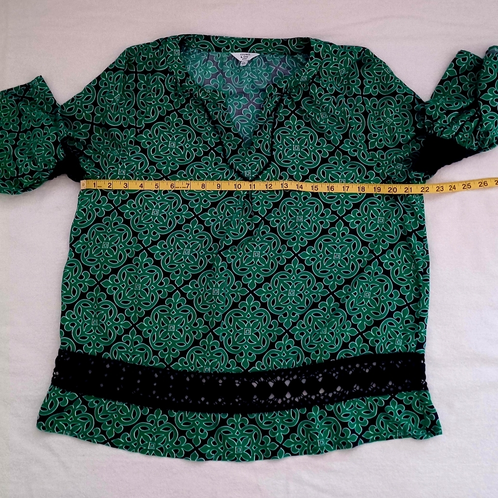 CROWN & IVY Green Floral Blouse, Mp. - Picture 8 of 10